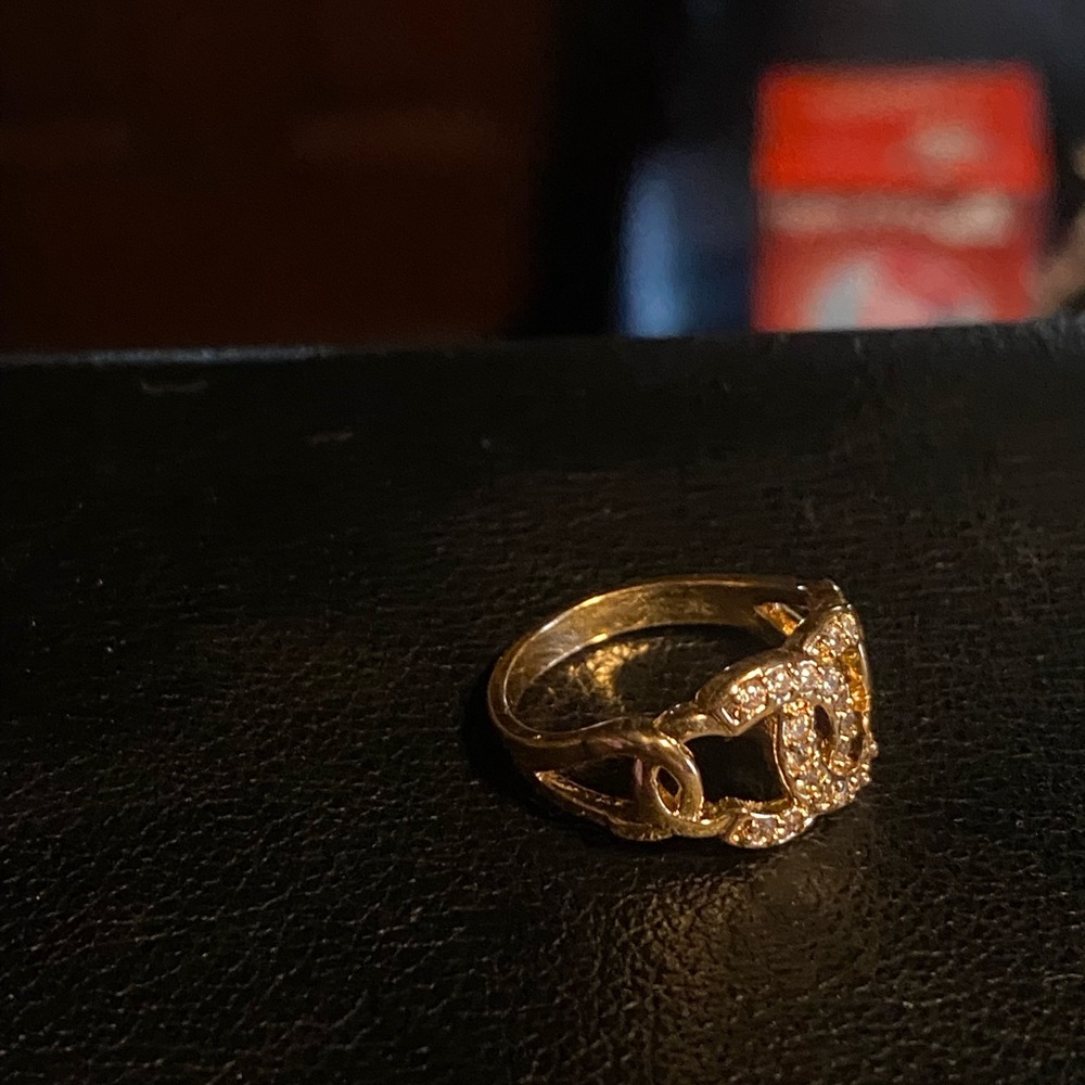 Designer Luxury Crystal Ring ✨ - Picture 12 of 14